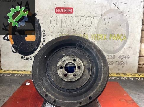 Volkswagen Transporter Volant 037105271K çıkma parça