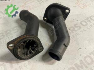 038121121D Termostat Kapağı Su Flanşı VW Caddy Jetta Passat T5