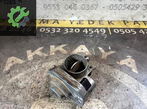 Skoda Fabia Gaz Kelebeği 038128063J çıkma parça