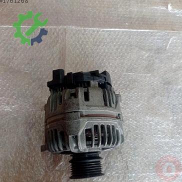 Volkswagen Golf Şarj Dinamosu 037903025E çıkma parça