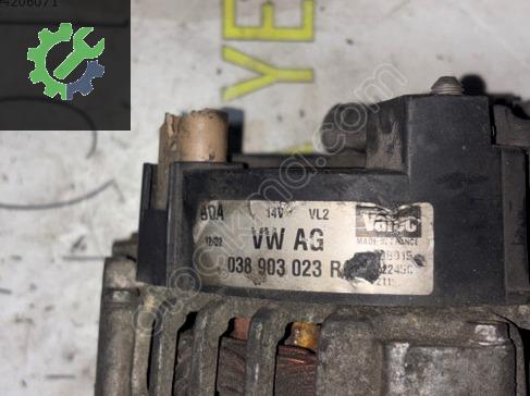 Audi A4 Şarj Dinamosu 038903023R çıkma parça