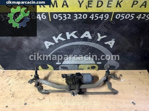 Peugeot 208 Ön Silecek Motoru çıkma parça