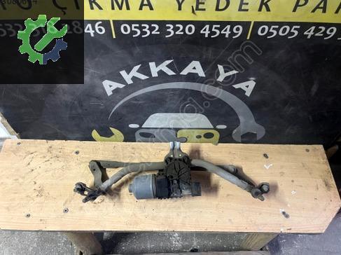 Peugeot 208 Ön Silecek Motoru 0390241540 çıkma parça