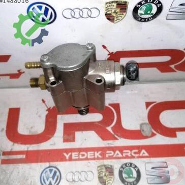Volkswagen Golf Yakıt Pompası 03C127025R çıkma parça