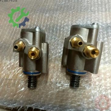 Volkswagen Passat Yüksek Basınç Pompası 03C127025R çıkma parça