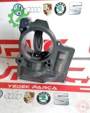 Volkswagen Jetta Gaz Kelebeği 03C128063A çıkma parça