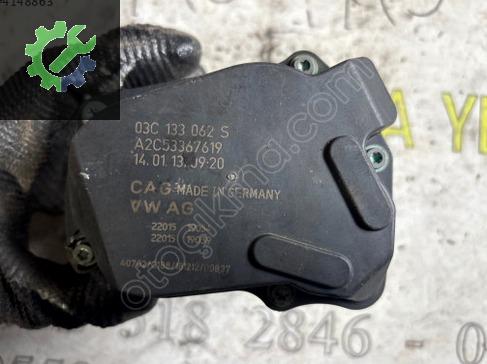 Volkswagen Passat Gaz Kelebeği 03C133062T çıkma parça