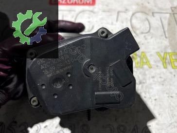 Volkswagen Passat Gaz Kelebeği 03C133062T çıkma parça