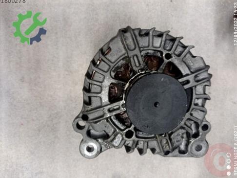 Volkswagen Passat Şarj Dinamosu 03C903025D çıkma parça