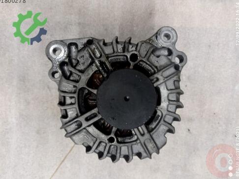 Volkswagen Passat Şarj Dinamosu 03C903025D çıkma parça
