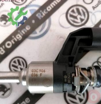 Volkswagen Golf Enjektör 03C906036F çıkma parça