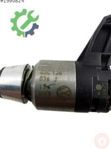 Volkswagen Passat Orijinal Çıkma Enjektör 03C906036J