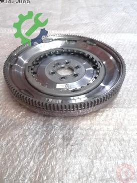 Volkswagen Golf Volant 03F105266C çıkma parça