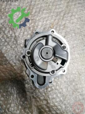 Volkswagen Passat Yağ Pompası 03H115105H çıkma parça