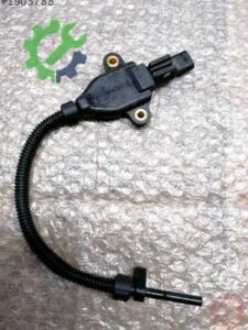 Çıkma Volkswagen Taigo Eksantrik Sensörü 03H906341
