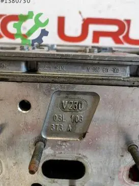Volkswagen Passat Silindir Kapağı 03L103265A çıkma parça