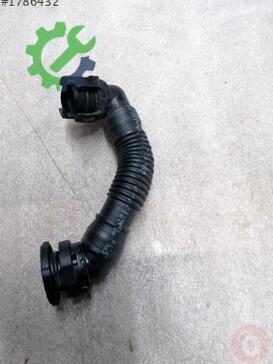 Volkswagen Jetta Hava Filtresi Hortumu 03L103493AL çıkma parça