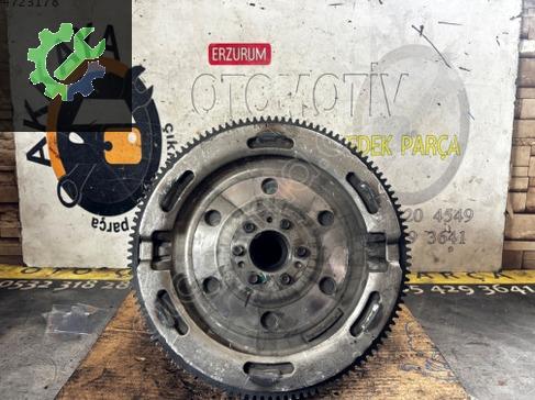 Volkswagen Amarok Volant 03L105266 çıkma parça