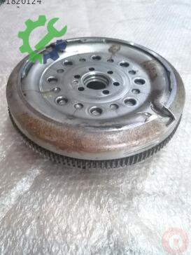 Volkswagen Golf Volant 03L105266BK çıkma parça