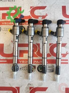 Volkswagen Passat Enjektör 03L130277B çıkma parça