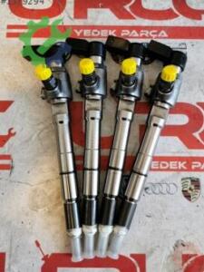 Volkswagen Passat Orijinal Çıkma Enjektör 03L130277B