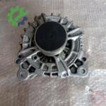 Volkswagen Passat Şarj Dinamosu 03L903024F Sökme Çıkma
