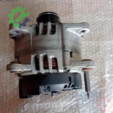 Volkswagen Passat Şarj Dinamosu 03L903023F çıkma parça