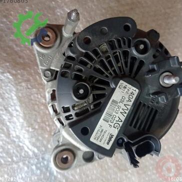 Volkswagen Passat Şarj Dinamosu 03L903023F çıkma parça