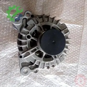 Volkswagen Passat Şarj Dinamosu 03L903023L çıkma parça