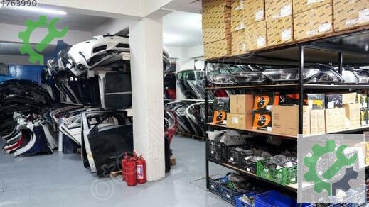 Audi A3 Kulak 03L903143K çıkma parça