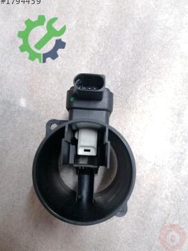 Volkswagen Jetta Hava Akış Sensörü 03L906461 çıkma parça