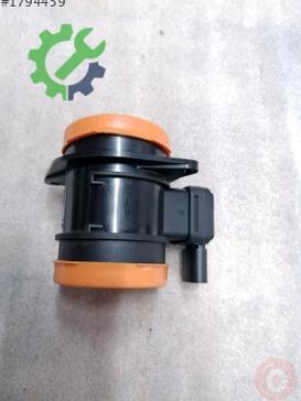Volkswagen Jetta Hava Akış Sensörü 03L906461 çıkma parça