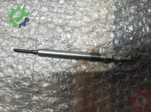 Volkswagen Golf Kızdırma Bujisi 03L963319 çıkma parça
