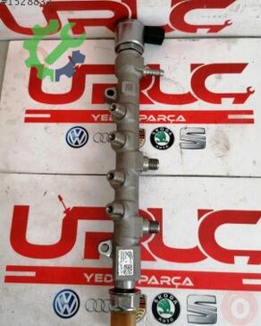 Volkswagen Passat Yakıt Dağıtıcı 03N130093A çıkma parça