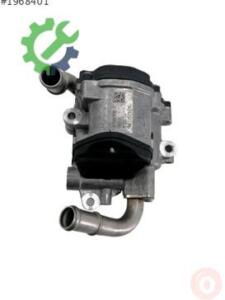 Volkswagen Passat Orijinal Çıkma Gaz Kelebeği 04L131501R