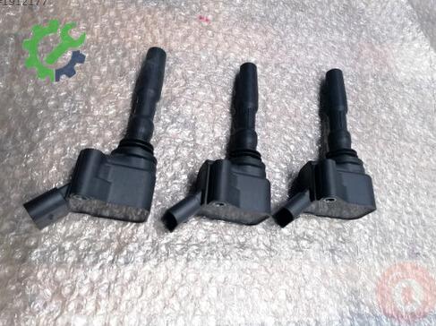 Volkswagen Golf Ateşleme Bobini 04E905110E çıkma parça