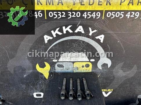 BMW 3 Serisi Enjektör 04451100616 çıkma parça