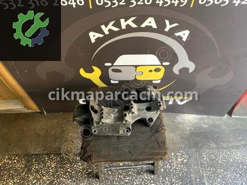 Volkswagen Transporter Motor Braketi 045903143C çıkma parça