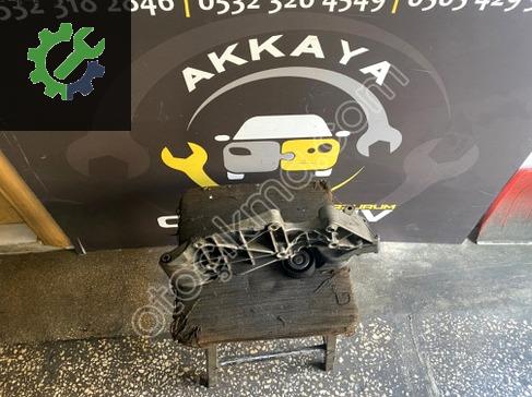 Volkswagen Transporter Motor Braketi 045903143C çıkma parça