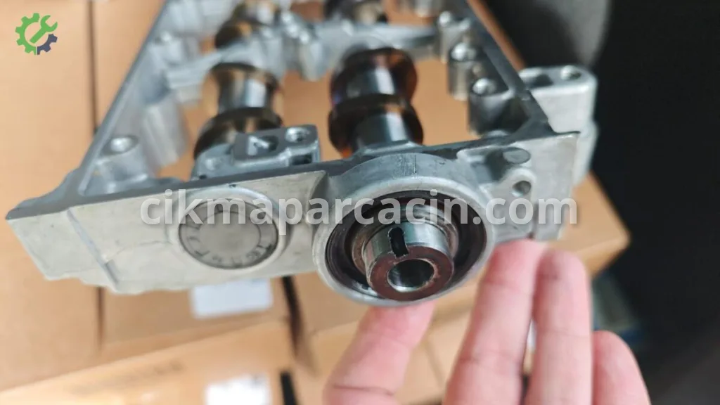 Audi A4 Eksantrik 04L103308C çıkma parça