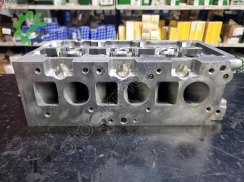 Volkswagen Polo Silindir Kapağı 04B103403M çıkma parça