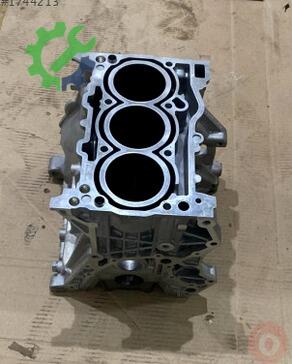 Volkswagen Golf Blok 04C103101F çıkma parça