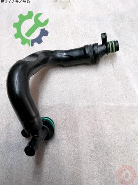Volkswagen Golf Hava Filtresi Hortumu 04C103474B çıkma parça