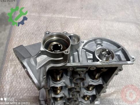 Volkswagen Caddy Eksantrik Mili 04C103479H çıkma parça