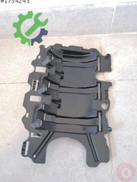 Audi Q2 Karter 04C103623B çıkma parça