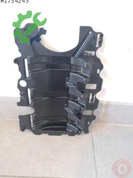 Audi Q2 Karter 04C103623B çıkma parça