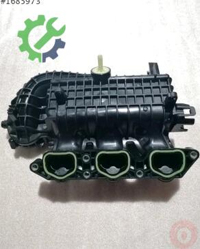 Volkswagen Polo Emme Manifoldu 04C129711E çıkma parça