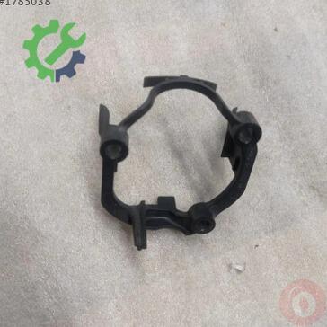 Volkswagen Tiguan Çeki Demir Kapağı 04C145853A çıkma parça