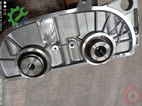 Audi Q3 Eksantrik Mili 04E103479K çıkma parça