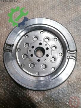 Volkswagen Passat Volant 04E105266P çıkma parça